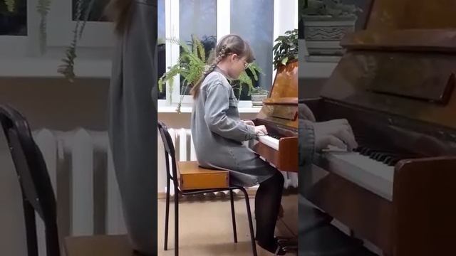 Менуэт из нотной тетради В. Моцарта.