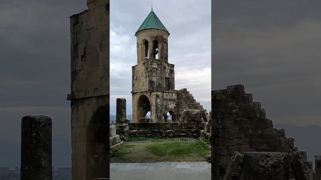 Все дороги ведут в храм.
