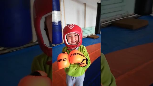 Для тех кто уже посмотрел Марго, когда-то она вот такой пришла .