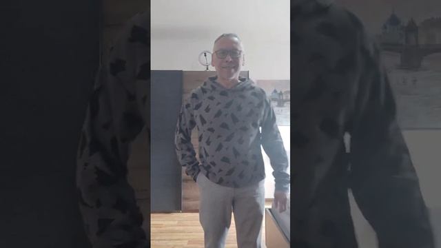 кофта с капюшоном