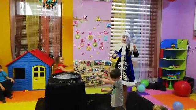 Новогодний праздник для учеников нашего центра 2018 Часть 2