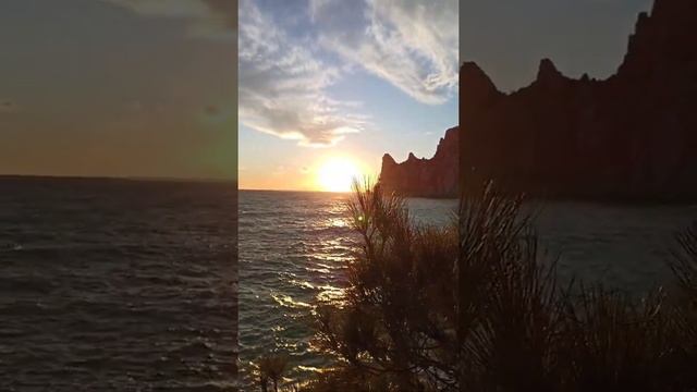Закат на тропе Голицына.. Голубая бухта, Крым.