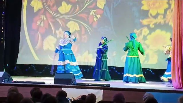квартет "Казачка вольная".mp4