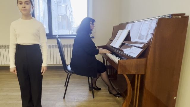 Й. Гайдн, русский текст П. Синявского "Мы дружим с музыкой"
