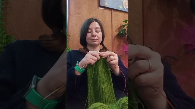 Вяжу шарф и шлепаю котика #вязаниеспицами #паннакота #knitting #drops #dropsnord