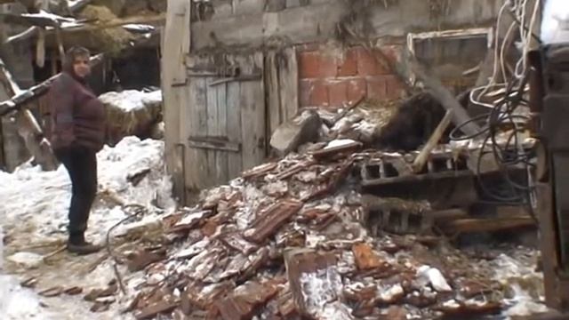 Urusena stala u Slatini od snega (Bor).mpg