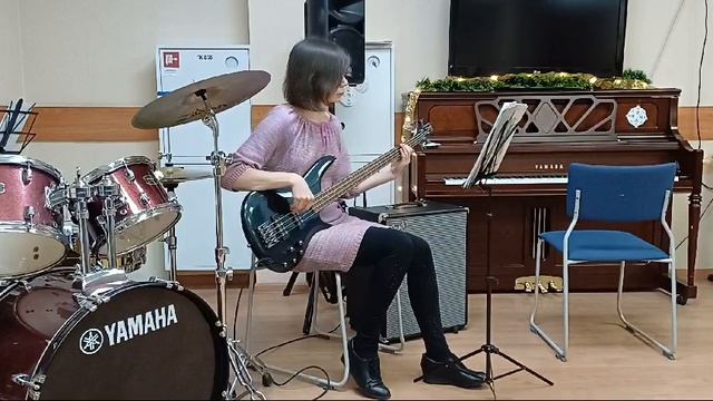 "Happy New Year" ABBA (bass covet) Live