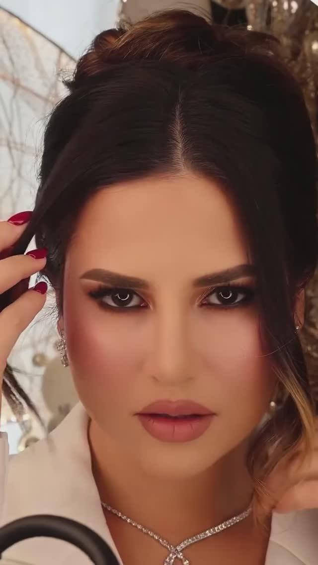 Claudiao1o VS Claudia Martinez