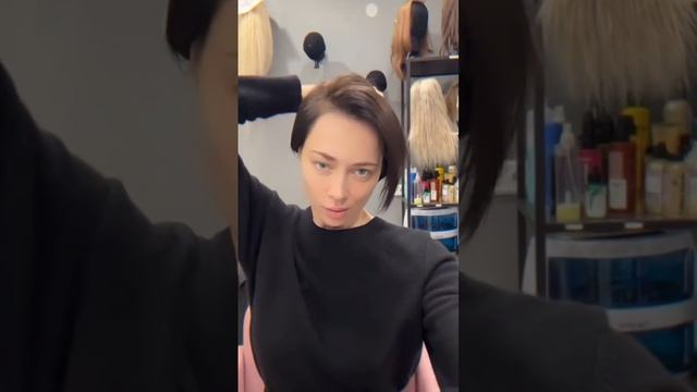 Настасья #самбурская  подстриглась и теперь проходит через 5 стадий принятия #юмор #актриса #стрижка