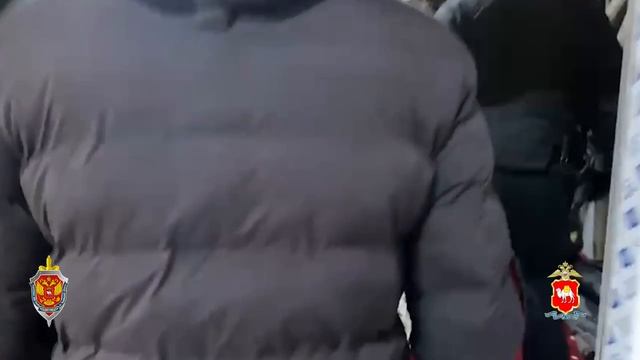 Силовики нашли нелегальную молельную комнату во время рейда по мигрантам в Сосновском районе