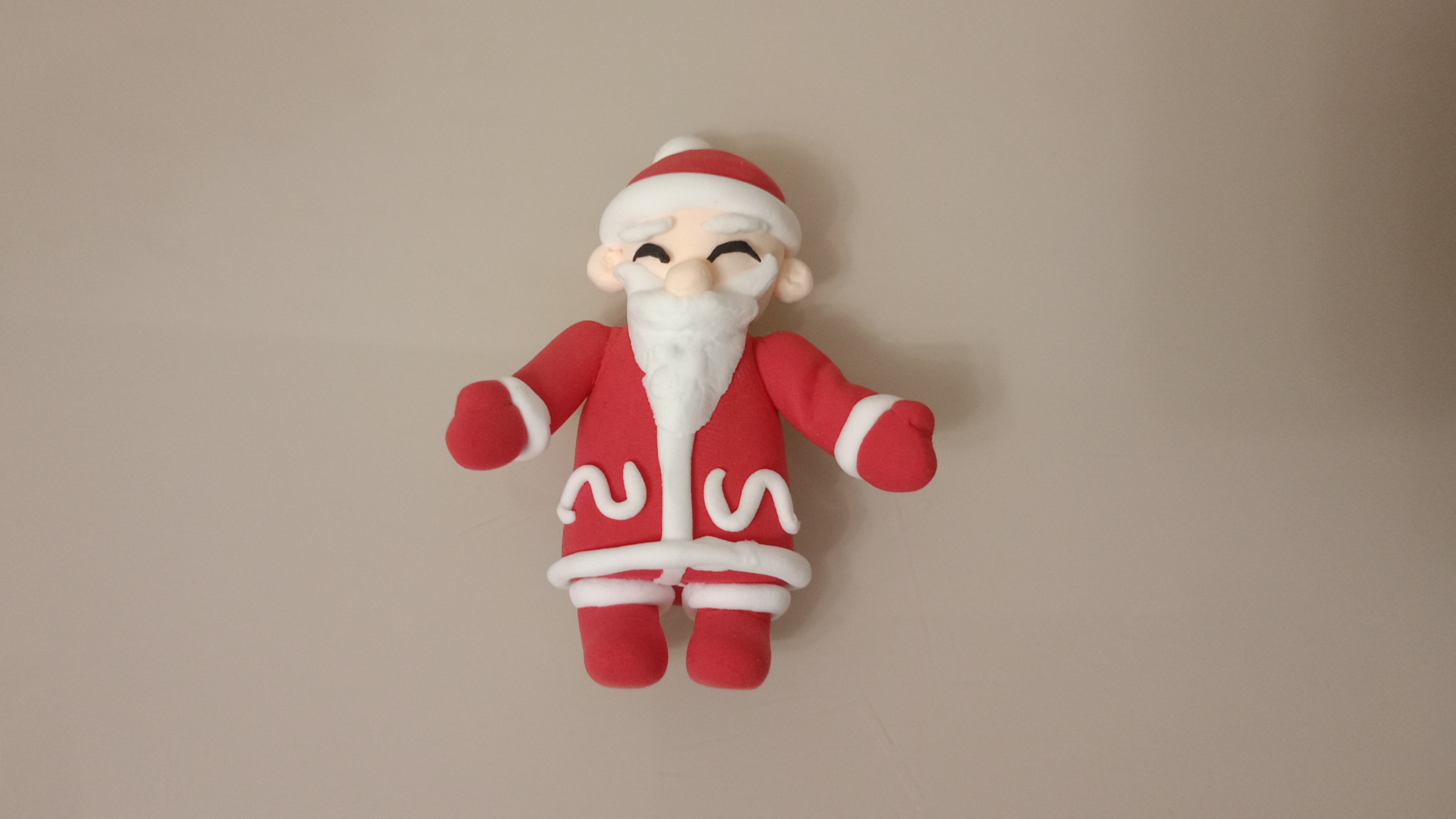 Как слепить Деда Мороза из пластилина