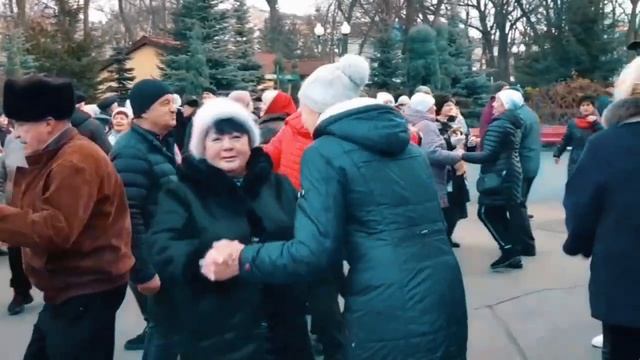 30.12.2023 ❤СЕЛЕН СЕЛЕН ❤ХАРЬКОВ ТАНЦЫ В ПАРКЕ УКРАИНА 2023Г