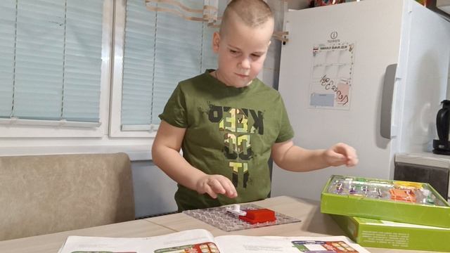 Робот конструктор: лампа
