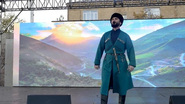 ВЫСТУПЛЕНИЕ АНСАМБЛЯ ДАГЕСТАН НА ДНЕ ЕДИНСТВА Г.КАСПИЙСК