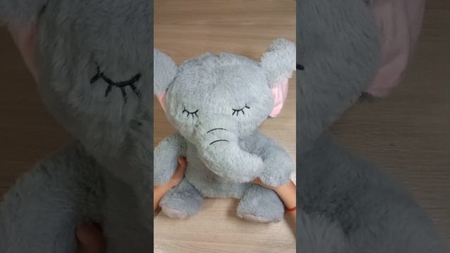 Слонёнок, который дышит.