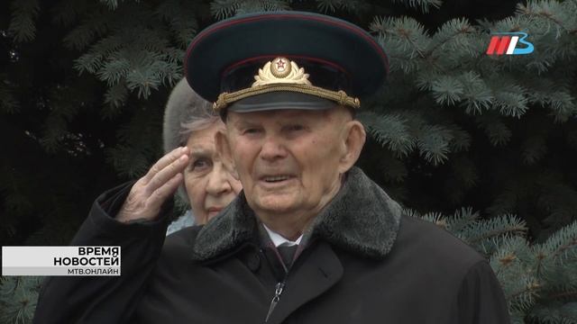 В Волгограде участнику Парада Победы 1945 года Александру Колотушкину исполнилось 98 лет