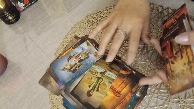 ЧТО ПРОИСХОДИТ ЗА ВАШЕЙ СПИНОЙ