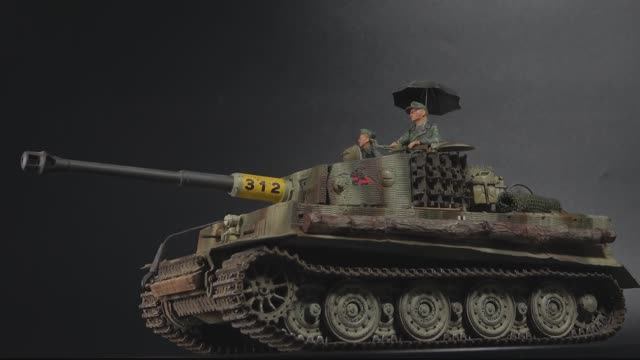 Tiger1 Late Version  TAMIYA 1/35 [_Lxofo4NWVI]