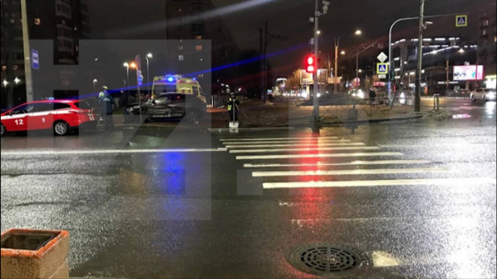 В Петербурге шесть человек пострадали в ДТП у пешеходного переход