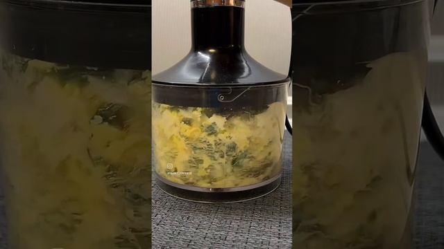 Это самые вкусные бутерброды со шпротами. Гости будут в восторге