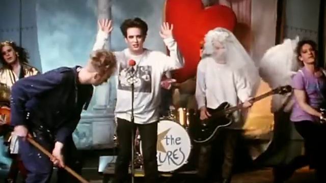 The Cure - Friday i'm in love