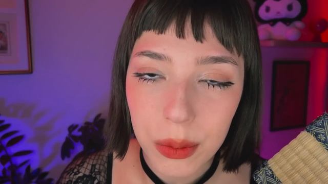 anna dreamy ASMR. Тихий голос, звуки рта, движения рук, разнообразные предметы и звуки.