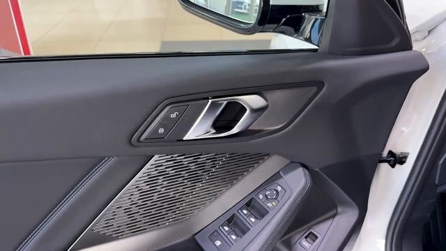 Новая BMW 1 Series 2025 - Интерьер и Экстерьер