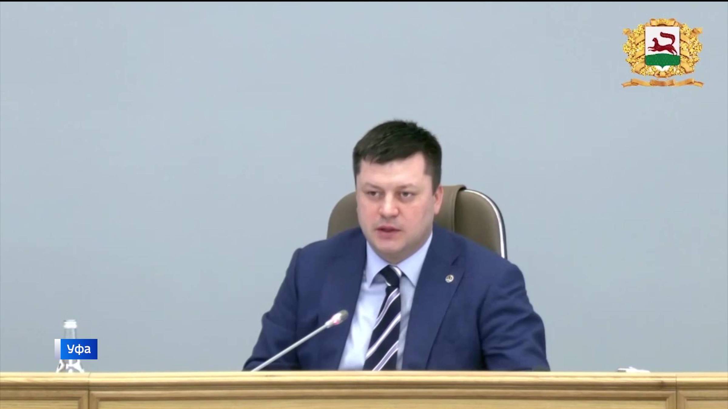 Мэр Уфы Ратмир Мавлиев потребовал создать площадки для запуска фейерверков в каждом районе города