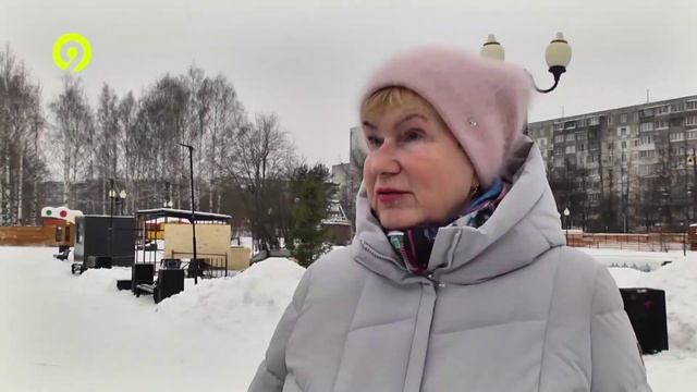 Скудное убранство в Кочуровском парке