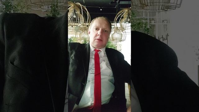 ЧЕЛОВЕКА НЕТ РЯДОМ