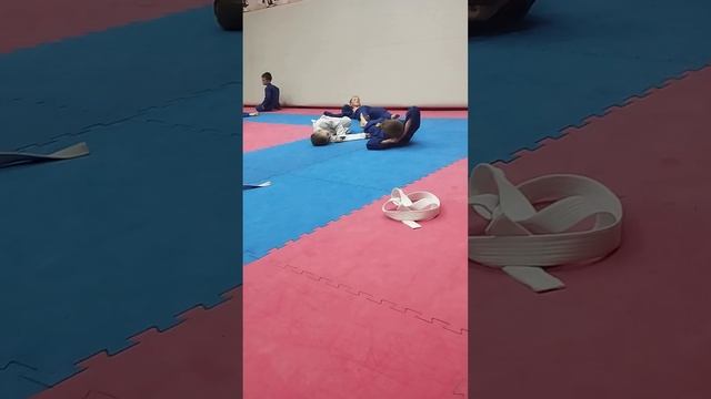 Дети устали, можно отдавать родителям.