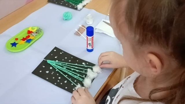 Детский мастер-класс по созданию новогодней открытки В лесу родилась ёлочка