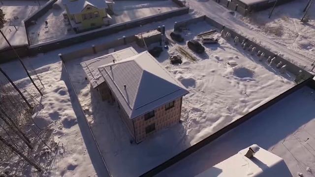 СИП, УФФ и мега-гараж! Обзор дома.