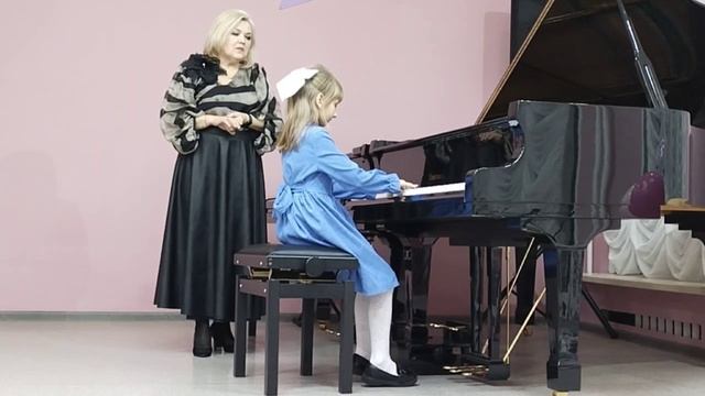 Первое Катино выступление 24.12.2024