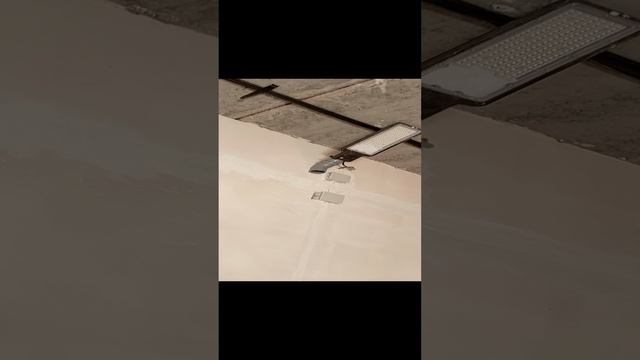 Крепление светодиодного прожектора к стене