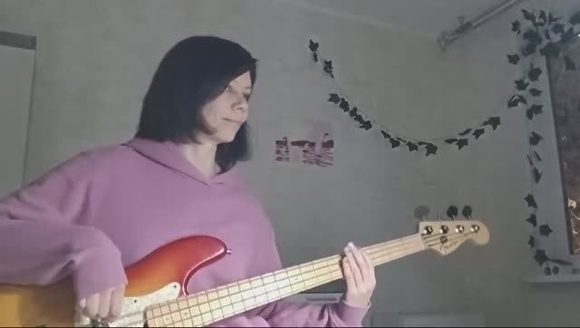 "Hayloft" MotherMother (bass cover)