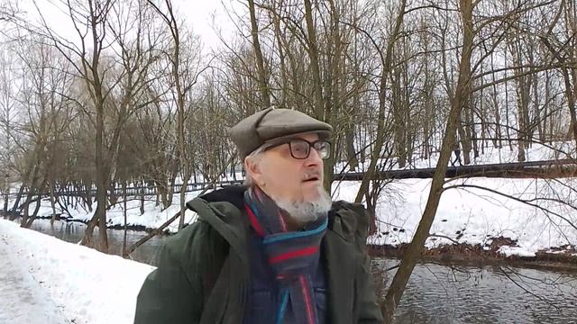 Рифмобиль Сергея Крюкова на реке Яузе в Медведково со стихотворением "Кибитка"