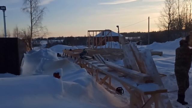 подготавливаю участок и крутим сваи