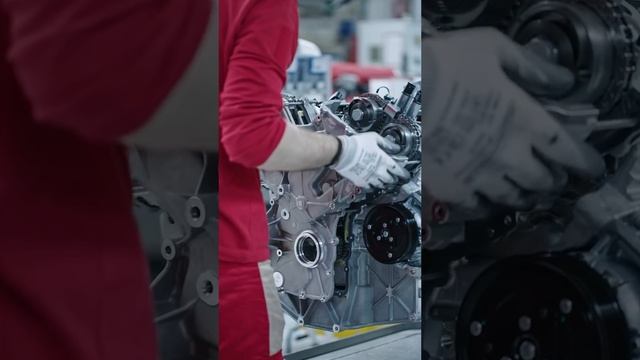 Как собирают двигатели Ferrari ?