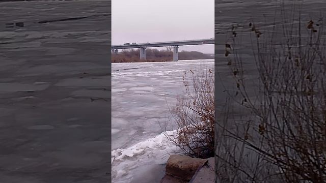 Стою на асфальте в лыжи обутый......Когда снег не главный атрибут зимы в этом году