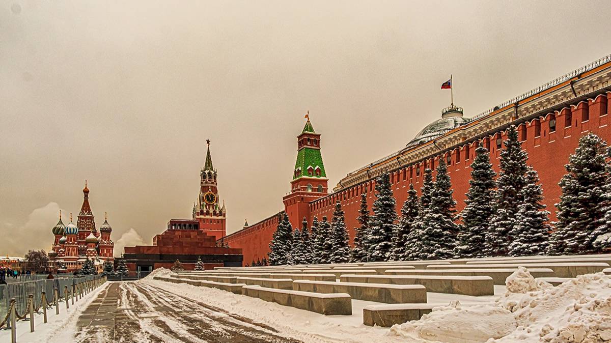 "ПРЕДНОВОГОДНЯЯ МОСКВА"... (Фото Игоря ЕГОРОВА (Москва), музыка Александра ГРЕЧАНИНОВА)