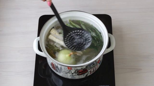🍲 Уха из судака по-домашнему