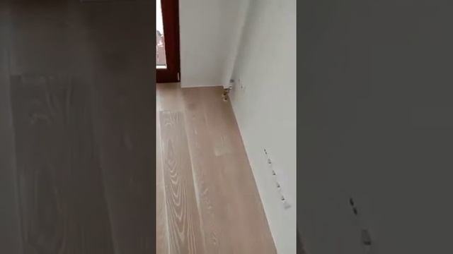 Проект квартиры  после укладки массивной доски Junckers без плинтуса.