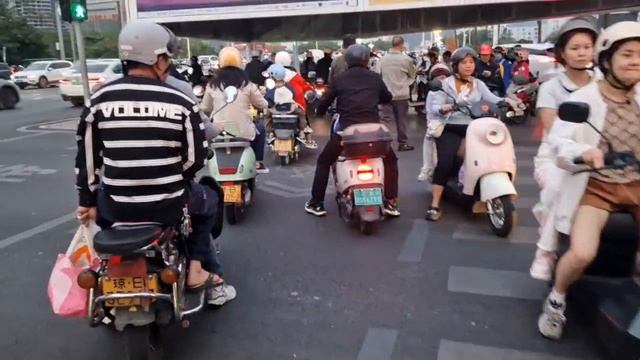 пешеходный переход в Китае