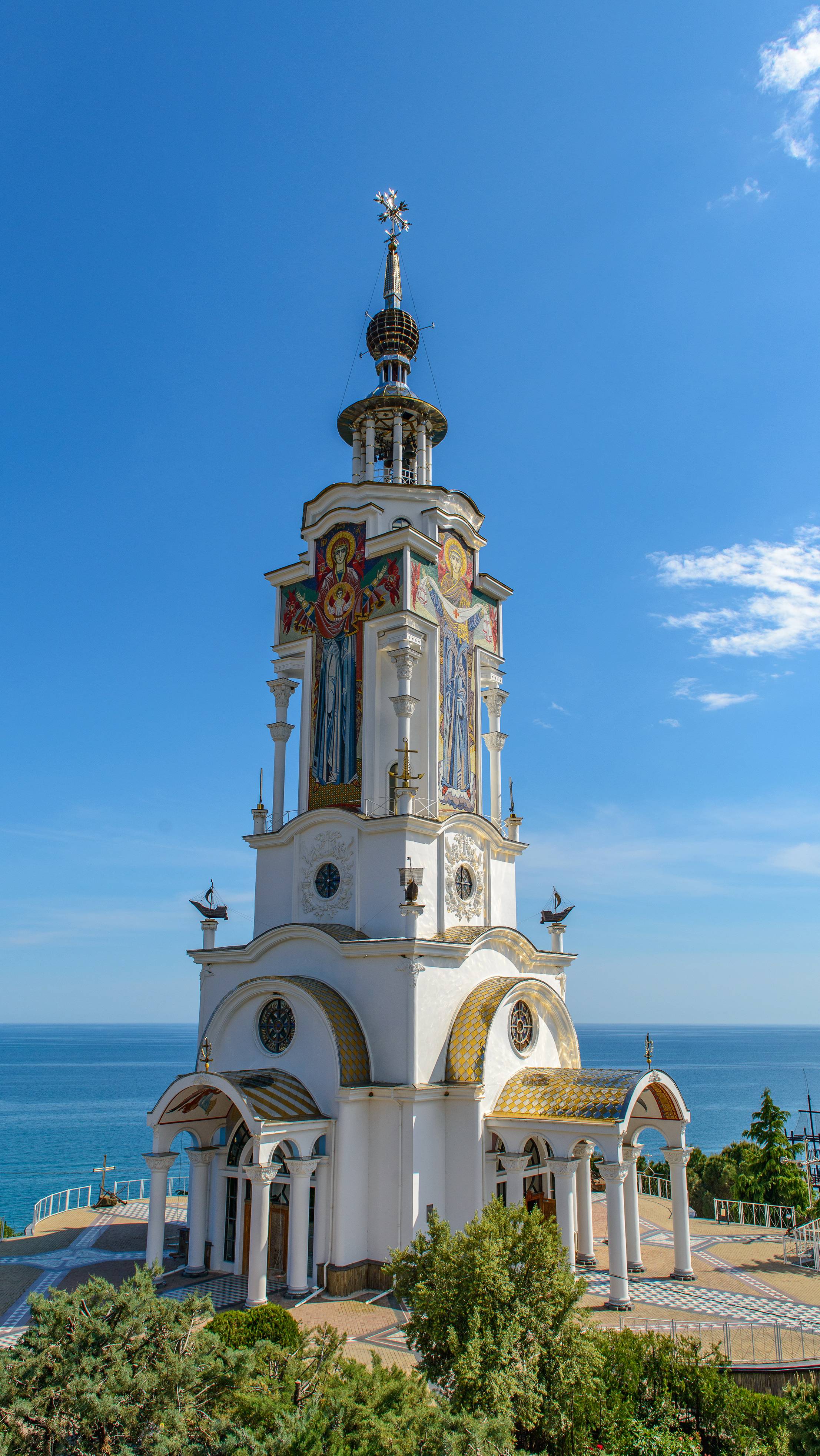 Храм-маяк Святителя Николая Чудотворца, п.Малореченское. Крым.