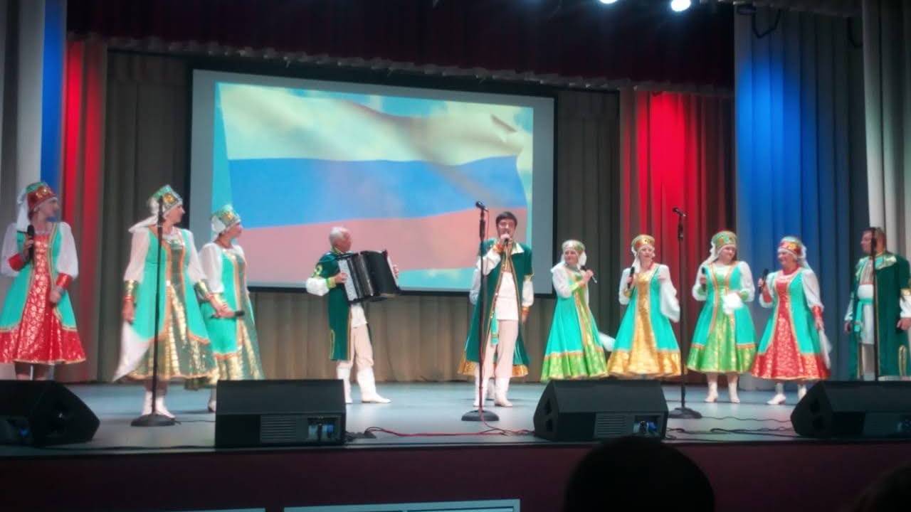 Народный ансамбль Сибирский сказ и образцовый танцевальный коллектив  Звёздочки - 100 ЛЕТ БОЛОТНИНСК