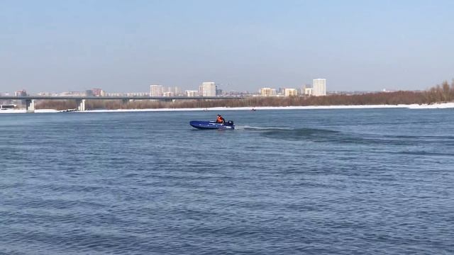 Лодка Гидра 400 серия Дельта.  Один шкипер.