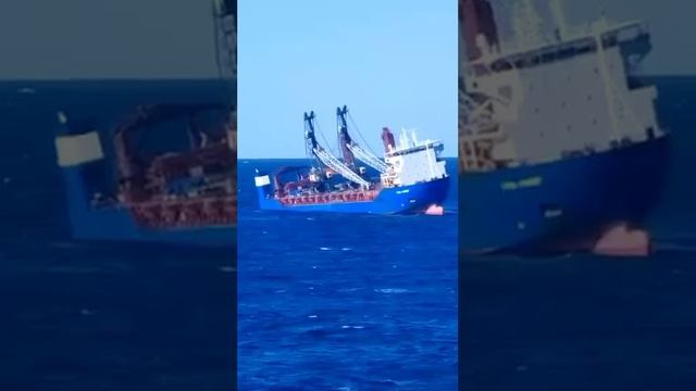 Российское судно Ursa Major затонуло в Средиземном море.