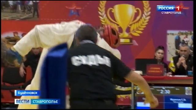 Военнослужащие сменили на время армейские мундиры на бойцовское кимоно