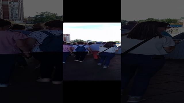 Йошкар-Ола. Проход под Благовещенской башней во время боя курантов.